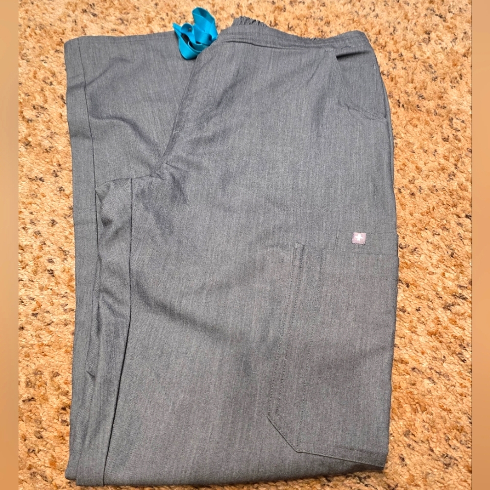 Womens Figs Yola-Graphite-Small Tall